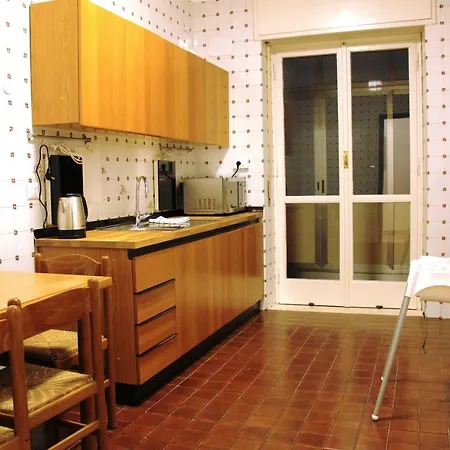 Third House Апартаменти *